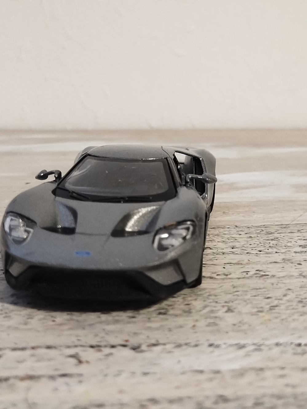 Kinsmart 2017 ford gt kt5391 scale 1/38 Die cast metal and plastic